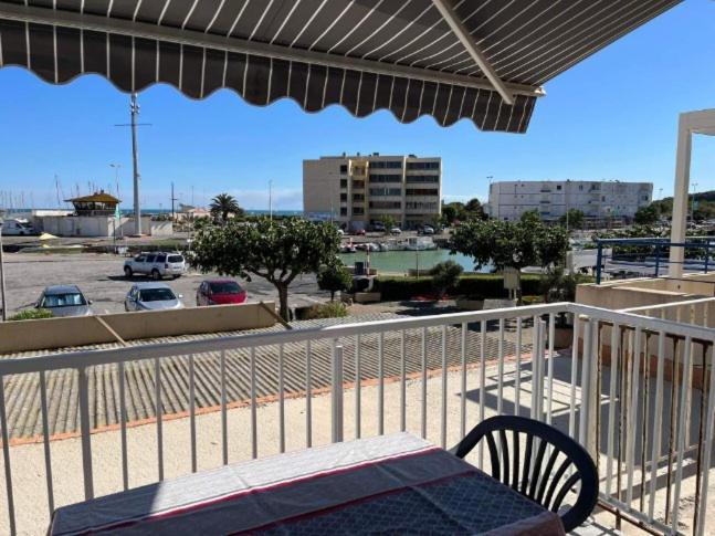 Superbe Appartement Avec Vue Sur Le Port Et Plage Saint-Pierre-la-Mer  Luaran gambar
