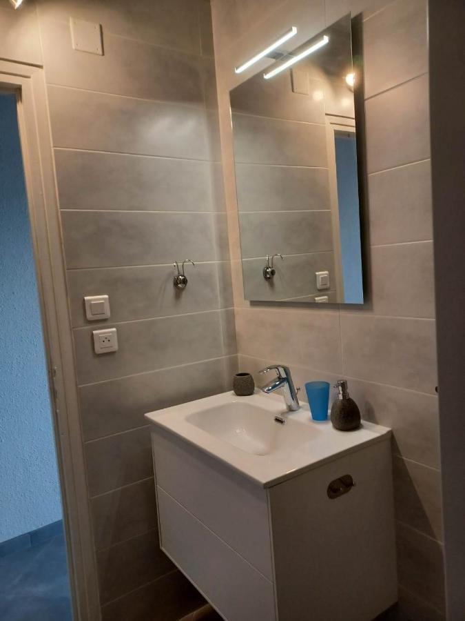 Superbe Appartement Avec Vue Sur Le Port Et Plage Saint-Pierre-la-Mer  Luaran gambar