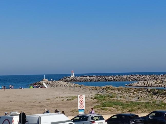 Superbe Appartement Avec Vue Sur Le Port Et Plage Saint-Pierre-la-Mer  Luaran gambar