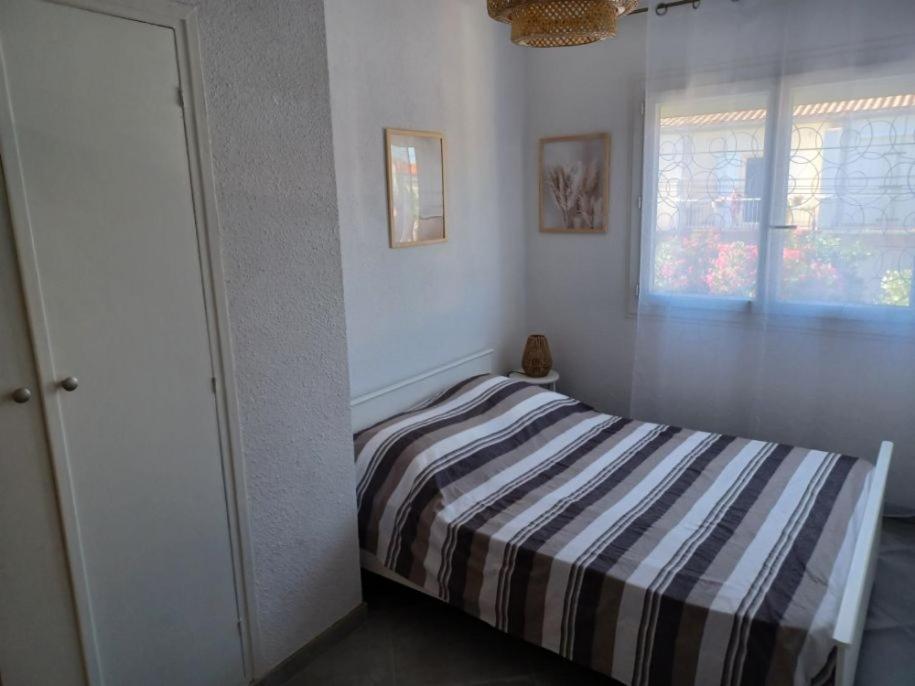 Superbe Appartement Avec Vue Sur Le Port Et Plage Saint-Pierre-la-Mer  Luaran gambar